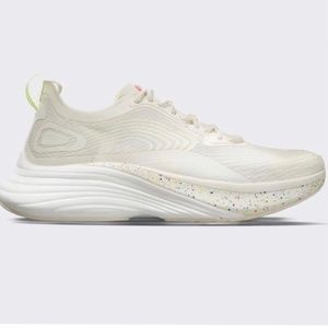 APL streamline sneakers white